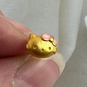 NO.469 Hello Kitty Sterling Silver Diamond Stud Earrings